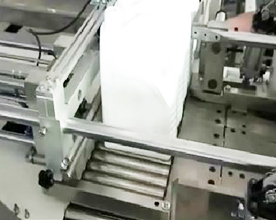 不知該如何操作自動(dòng)桶裝油裝箱機(jī) 看這里有視頻！